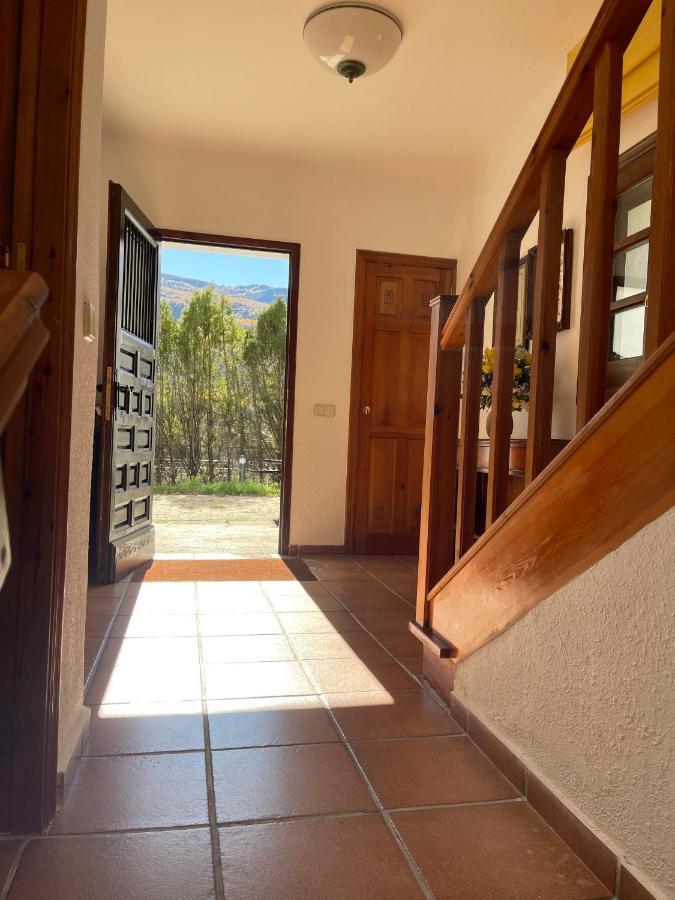 Mirador Del Valle Bed & Breakfast Panzió Eriste Kültér fotó